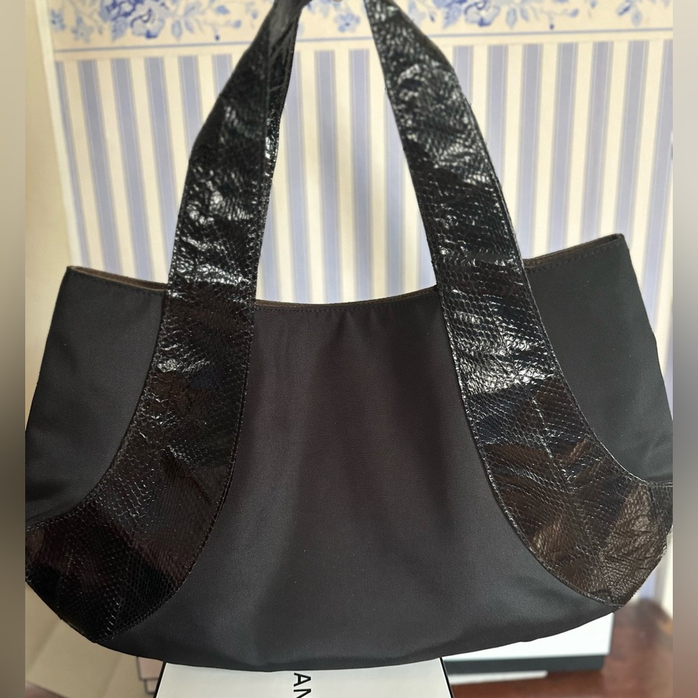 Beirn black hobo bag EUC - Picture 2 of 10